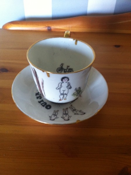 Frozen Chalotte teacup